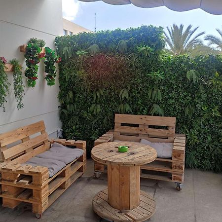 Travelodge Alicante Puerto Exterior foto