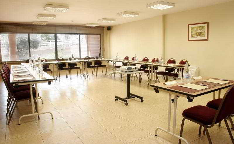 Travelodge Alicante Puerto Facilidades foto